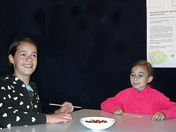 Dining Philosophers - Können wir uns beim Essen auf Philosophen verlassen?